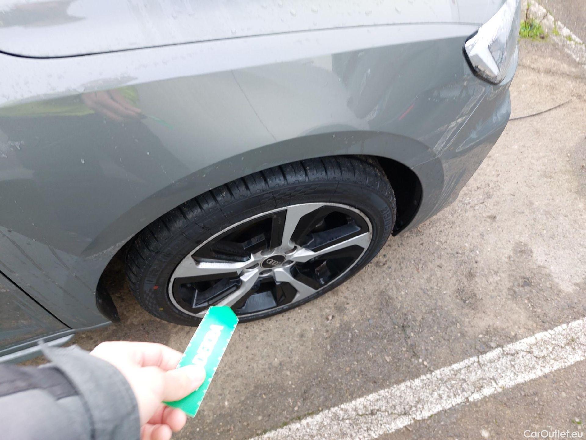  Audi  A1 Sportback AUDI A1 / 2018 / 5P / berlina con portón Sportback Adrenalin 25 TFSI 70kW (95CV)(SP)(SL) #24