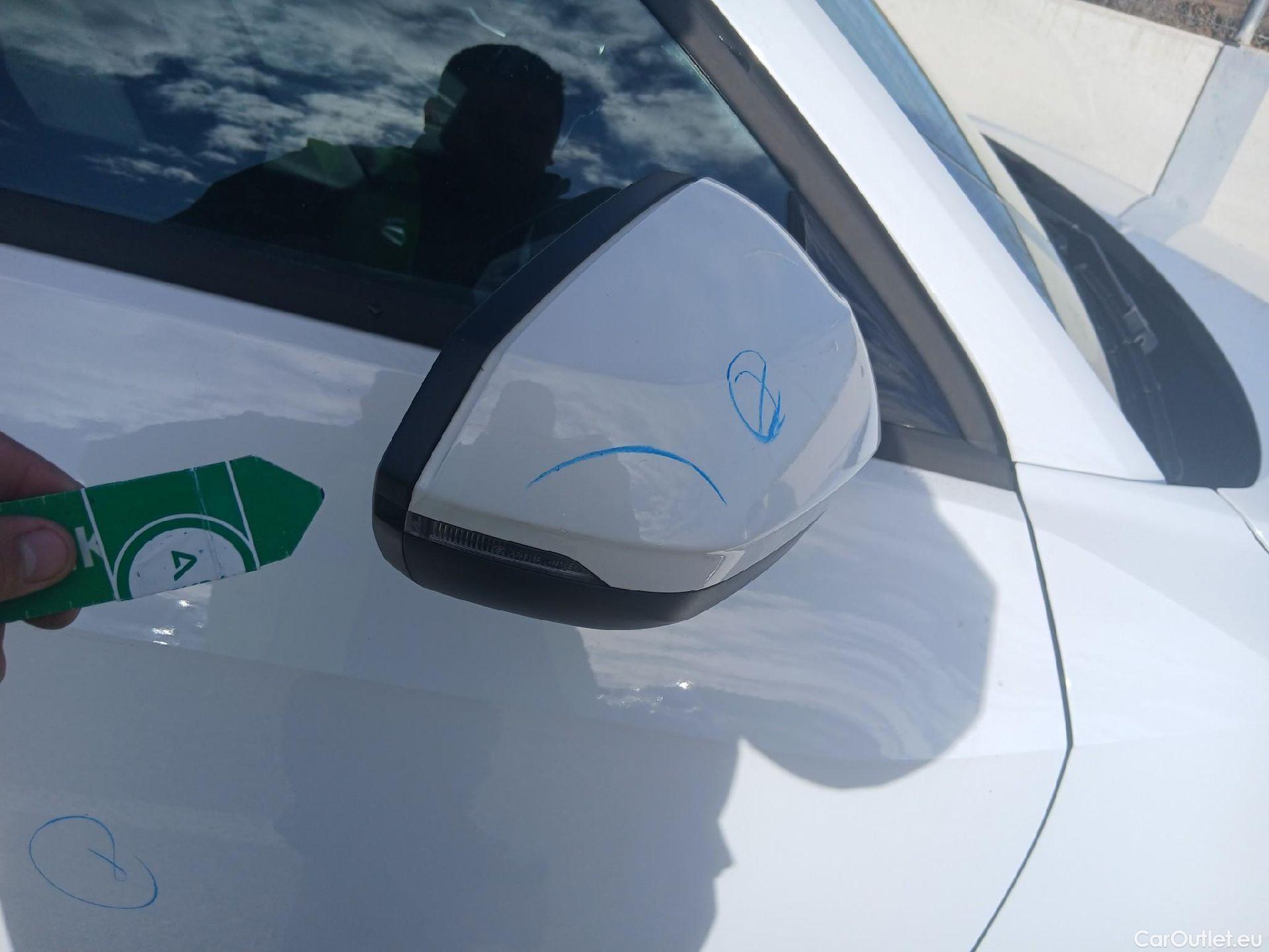  Audi  Q2 AUDI  / 2020 / 5P / todoterreno Advanced 30 TDI 85kW (116CV) #34