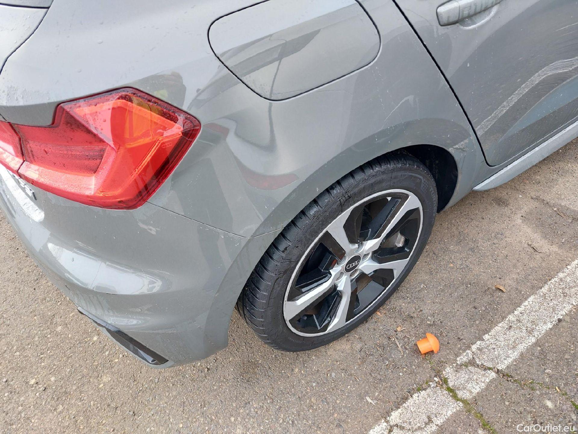  Audi  A1 Sportback AUDI A1 / 2018 / 5P / berlina con portón Sportback Adrenalin 25 TFSI 70kW (95CV)(SP)(SL) #17