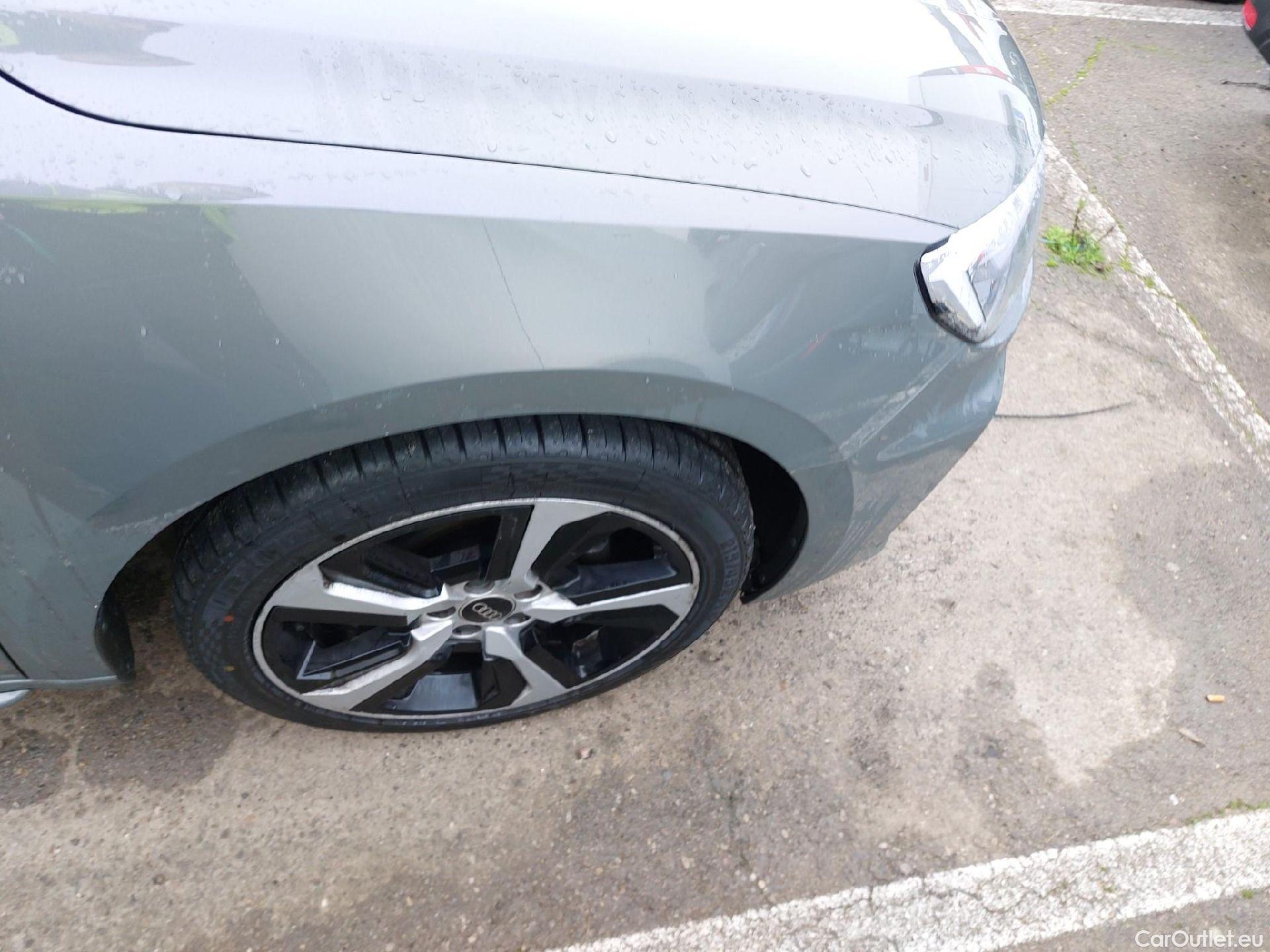  Audi  A1 Sportback AUDI A1 / 2018 / 5P / berlina con portón Sportback Adrenalin 25 TFSI 70kW (95CV)(SP)(SL) #23