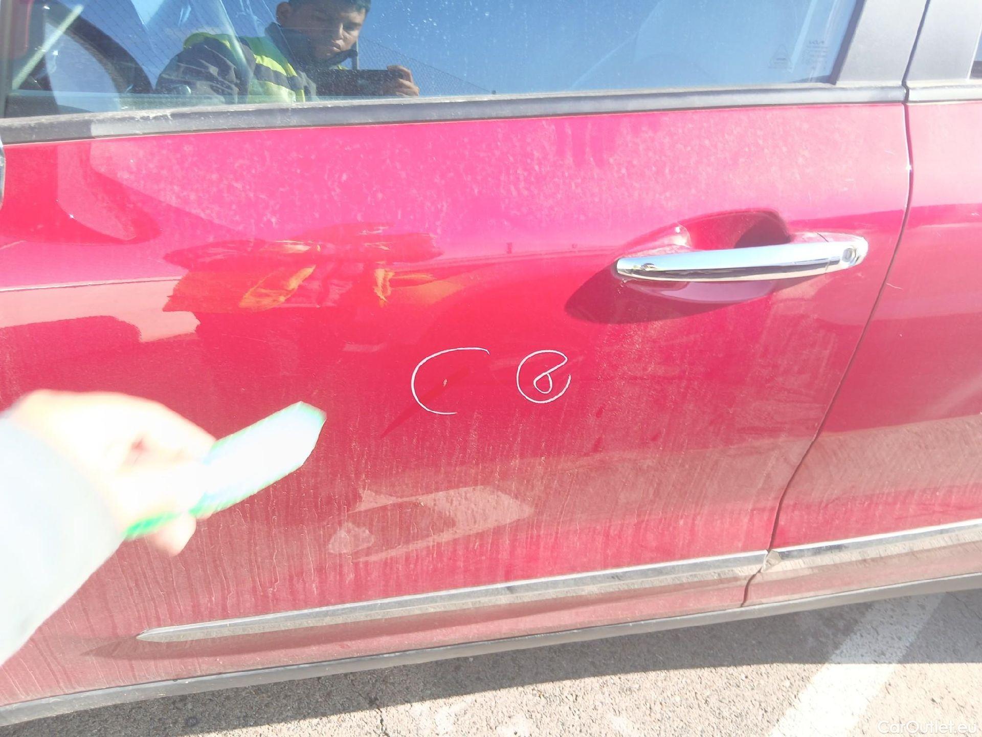  KIA  Niro KIA  / 2019 / 5P / crossover 1.6 GDi PHEV 104kW (141CV) Drive #16