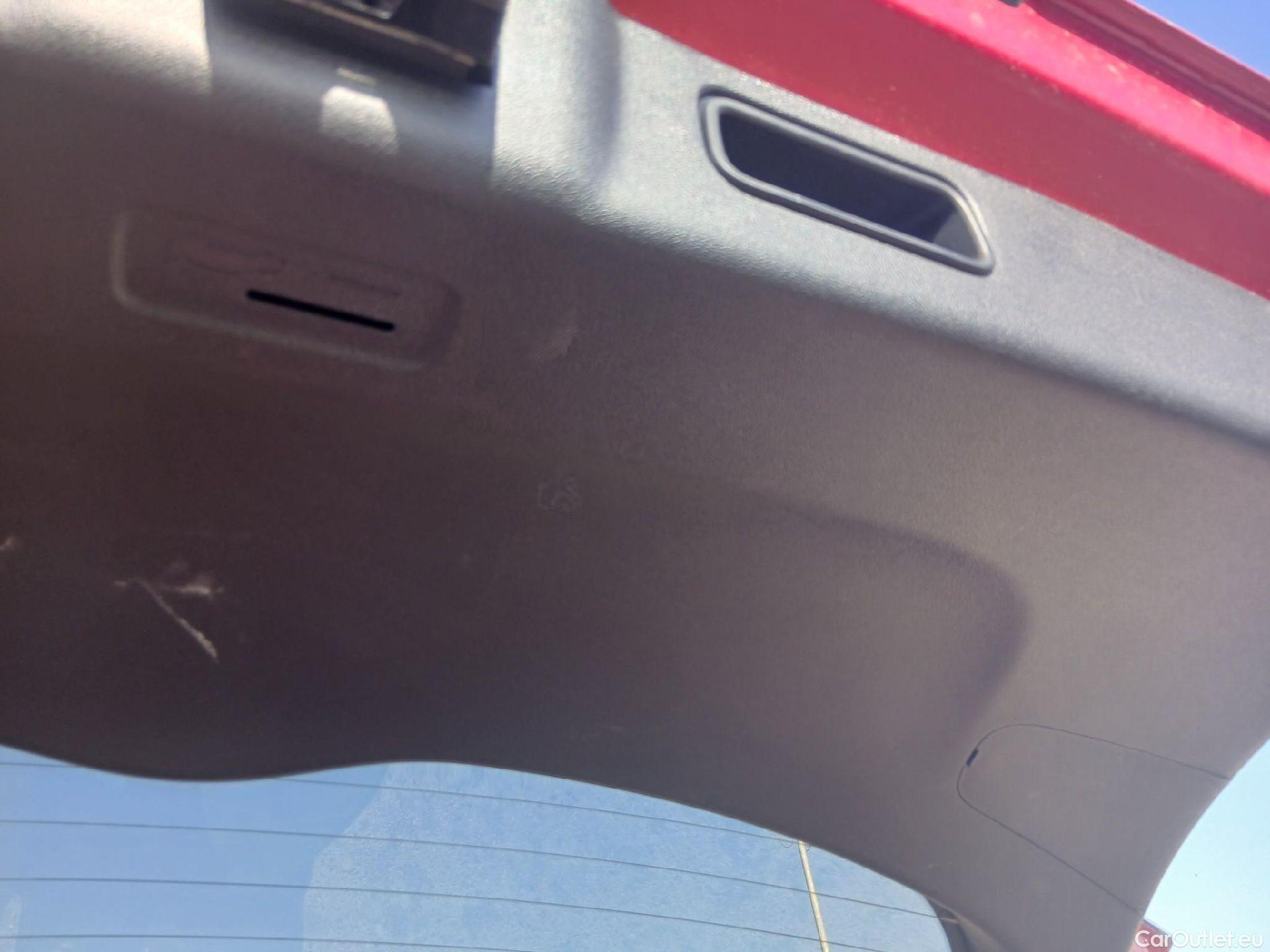  KIA  Niro KIA  / 2019 / 5P / crossover 1.6 GDi PHEV 104kW (141CV) Drive #7