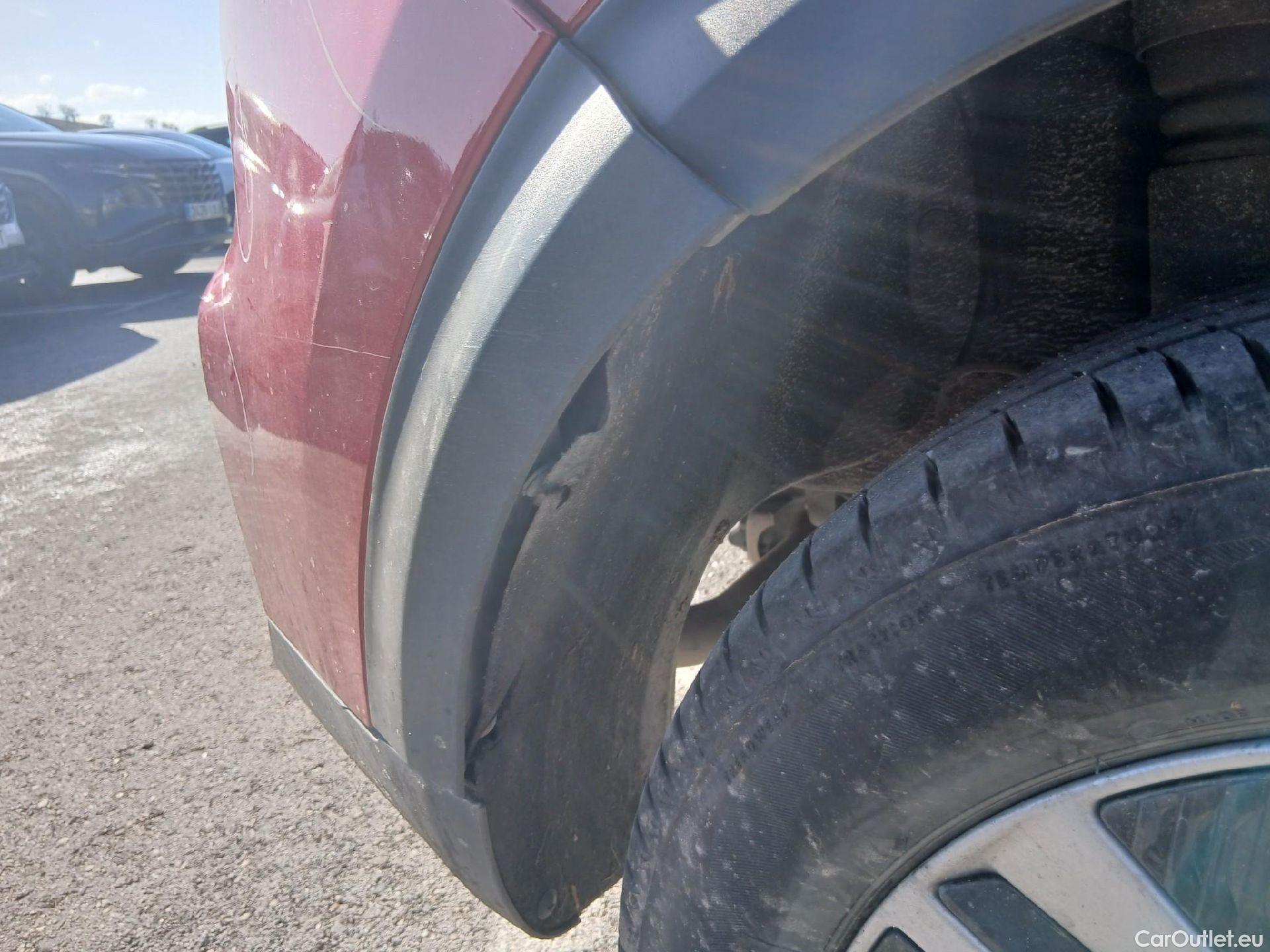  KIA  Niro KIA  / 2019 / 5P / crossover 1.6 GDi PHEV 104kW (141CV) Drive #25