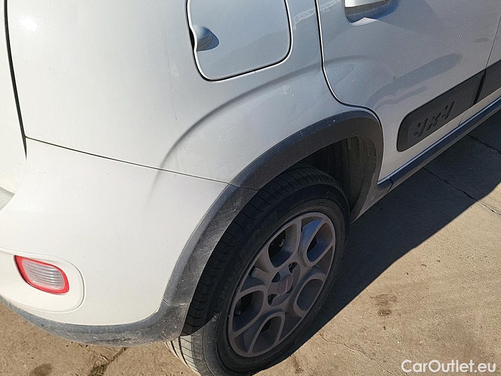  Fiat  Panda FIAT  5p 3G berlina con portón 1.3 75cv Diésel 4x4 #37