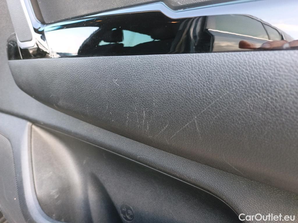  KIA  Sportage KIA  1.6MHEV Drive 100kW(136CV) 4x2(Crist Tintados) #16