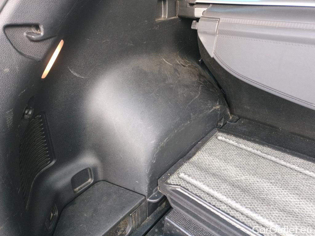  KIA  Sportage KIA  1.6MHEV Drive 100kW(136CV) 4x2(Crist Tintados) #17