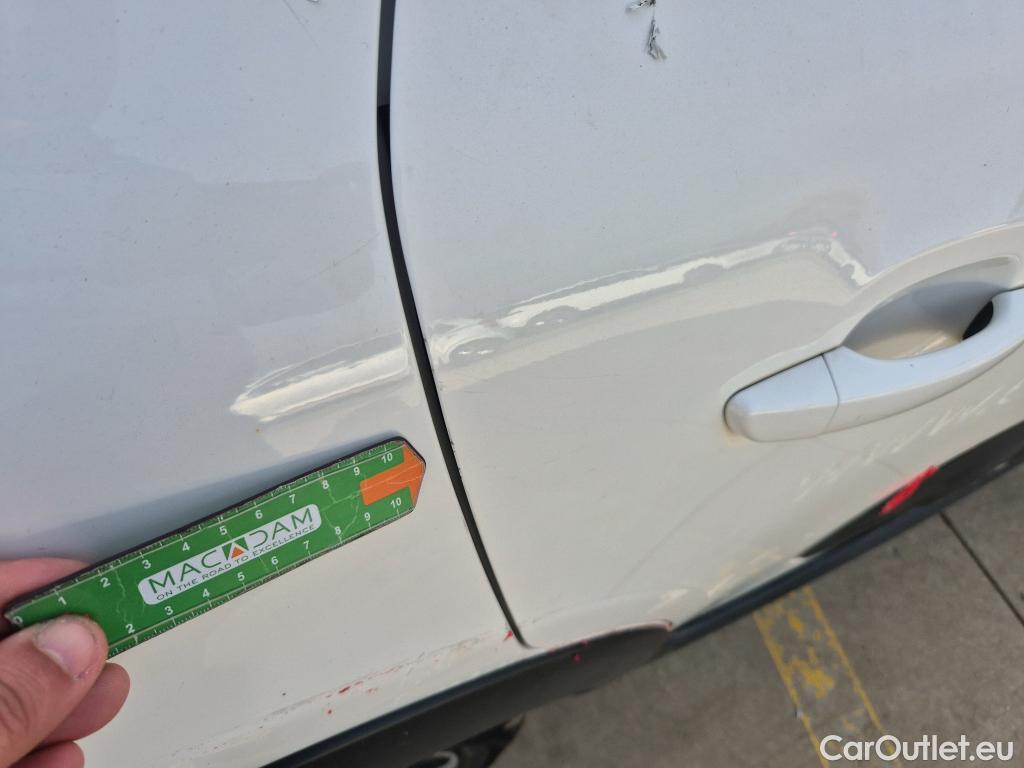  Citroen  C3 CITROEN  / 2016 / 5P / berlina con portón PureTech 60KW (83CV) FEEL #35