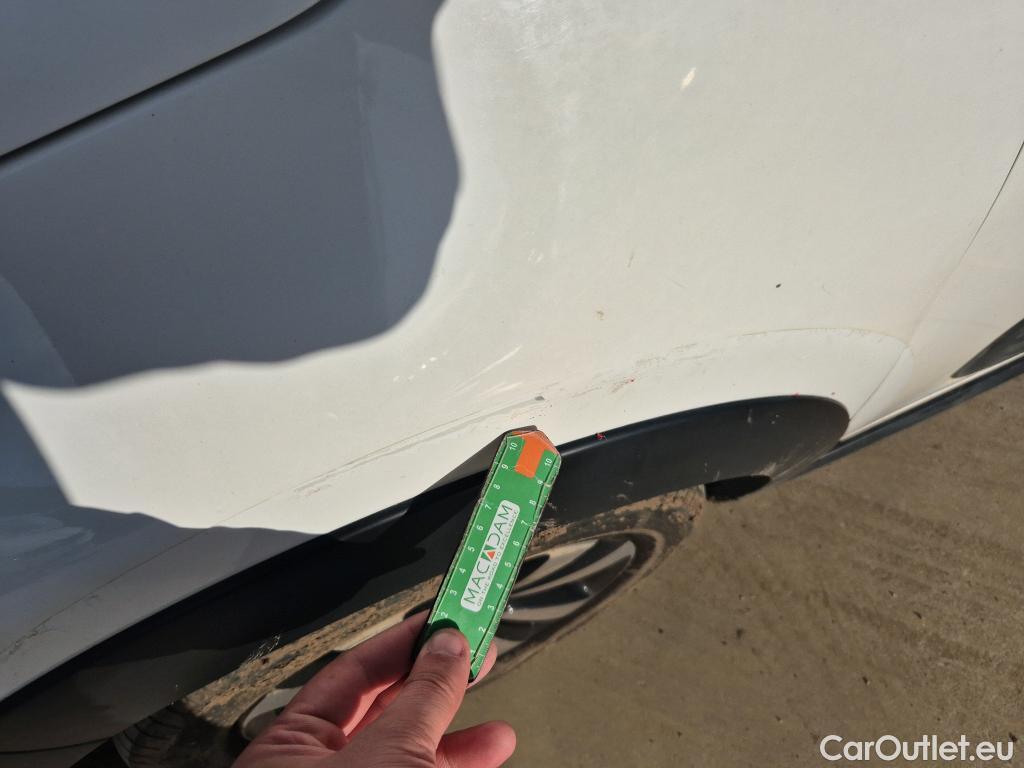  Citroen  C3 CITROEN  / 2016 / 5P / berlina con portón PureTech 60KW (83CV) FEEL #23