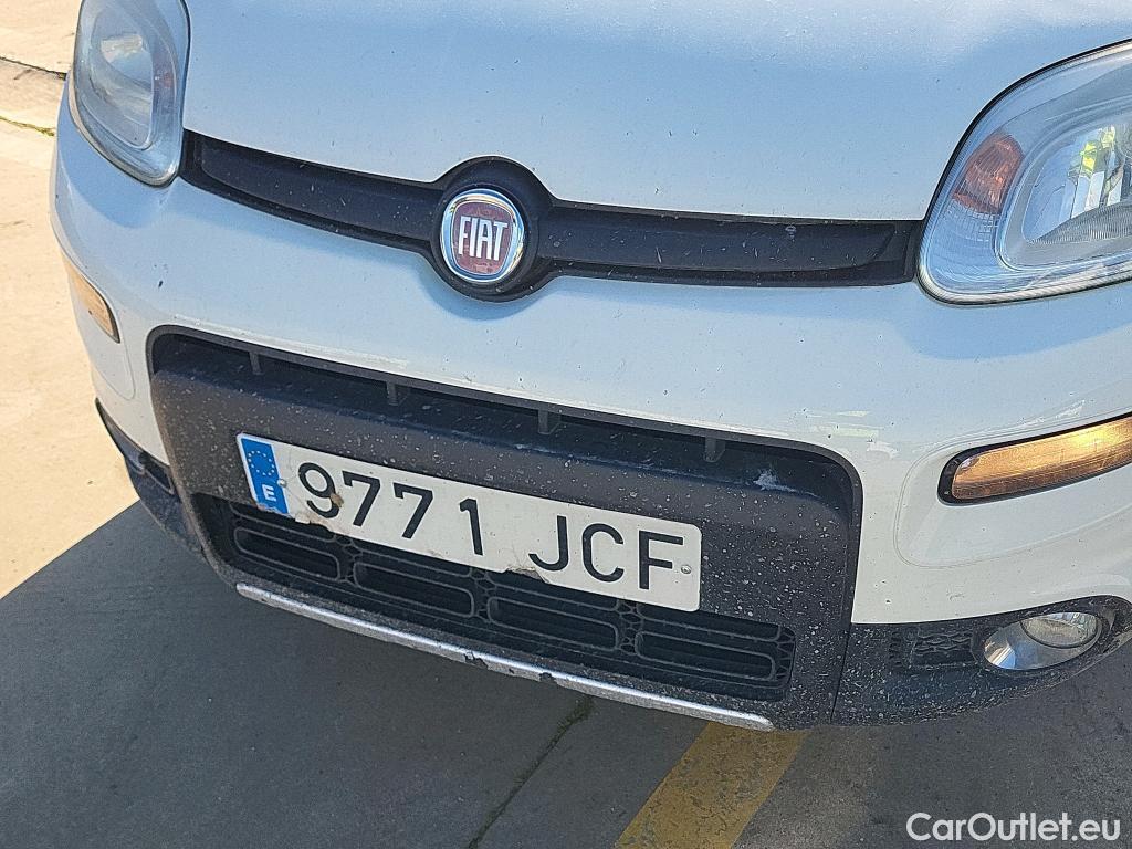  Fiat  Panda FIAT  5p 3G berlina con portón 1.3 75cv Diésel 4x4 #23
