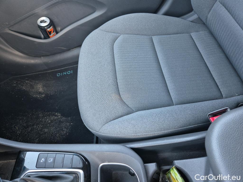  Hyundai   Ioniq HYUNDAI / 2019 / 5P / berlina con portón 1.6 GDI HEV Tecno DCT #2