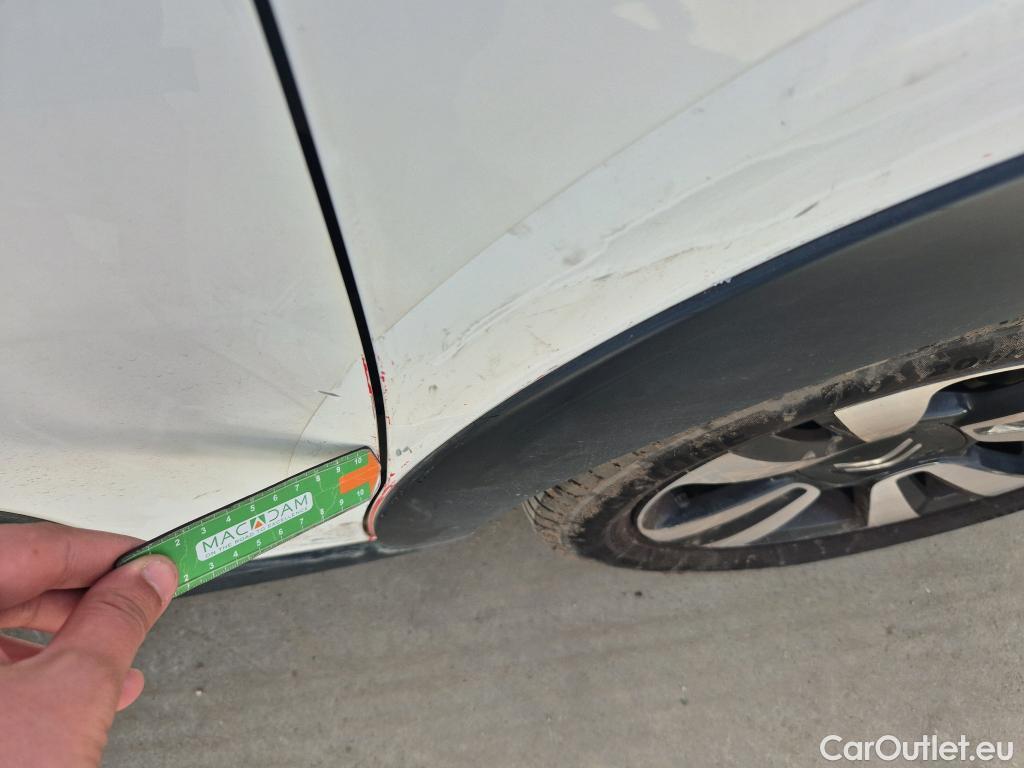  Citroen  C3 CITROEN  / 2016 / 5P / berlina con portón PureTech 60KW (83CV) FEEL #31