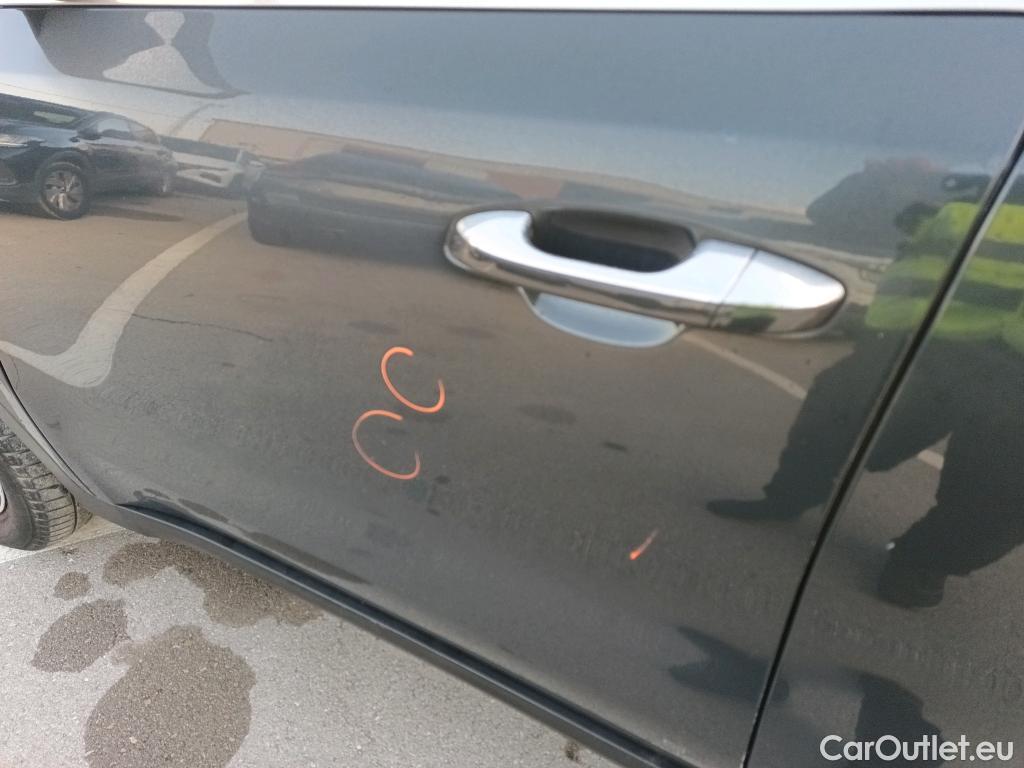  KIA  Sportage KIA  1.6MHEV Drive 100kW(136CV) 4x2(Crist Tintados) #1