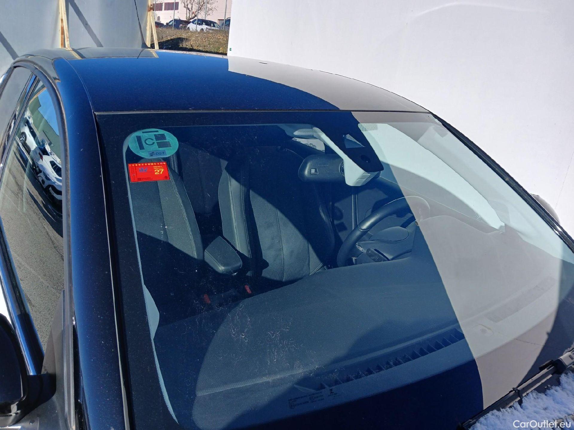  Opel  Corsa OPEL  / 2019 / 5P / berlina con portón 1.2T XHL 74kW (100CV) Elegance #4