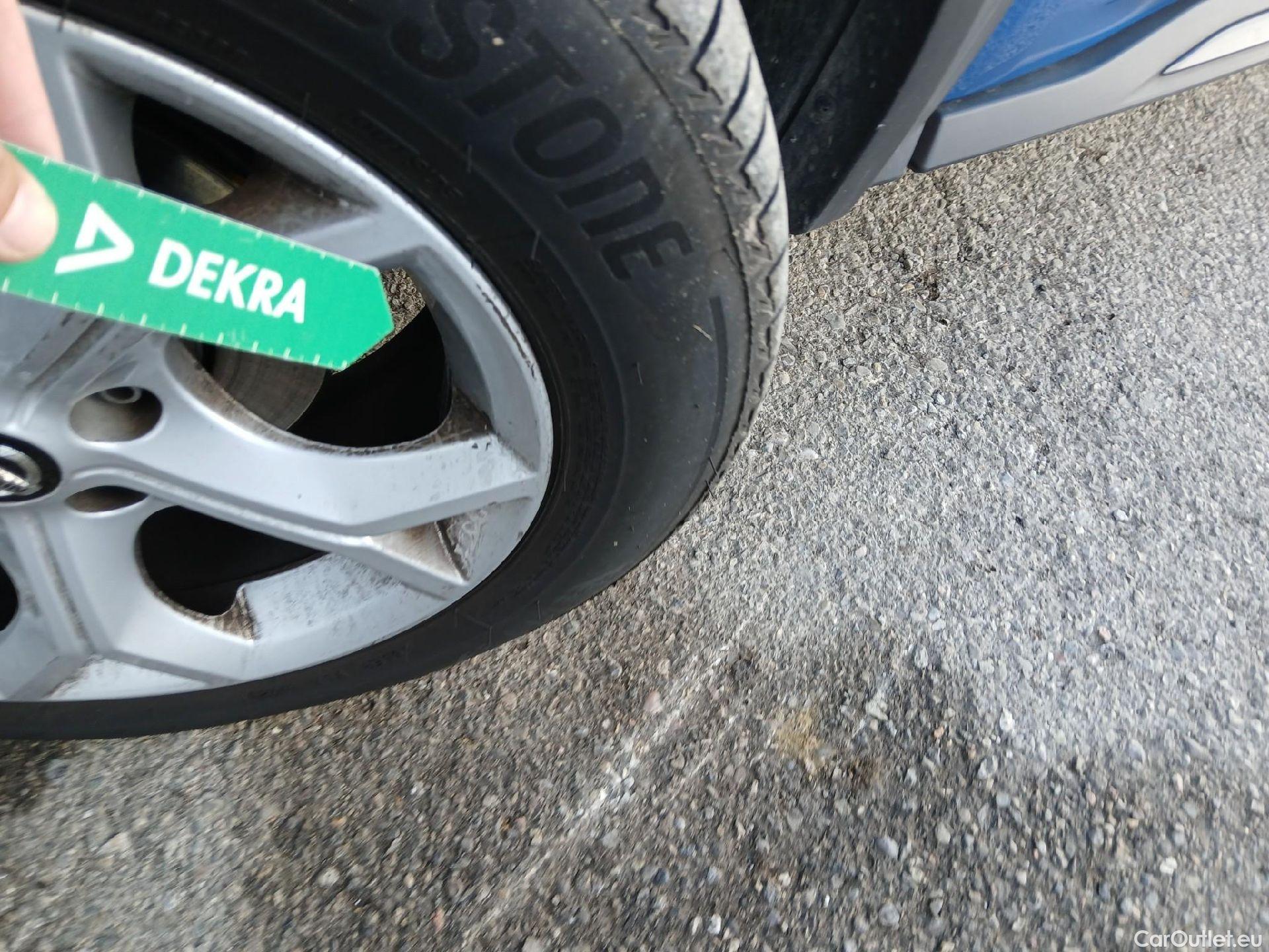  Nissan  Juke NISSAN  / 2019 / 5P / crossover DIG-T 84 kW (114 CV) DCT 7 V N-Connecta #11