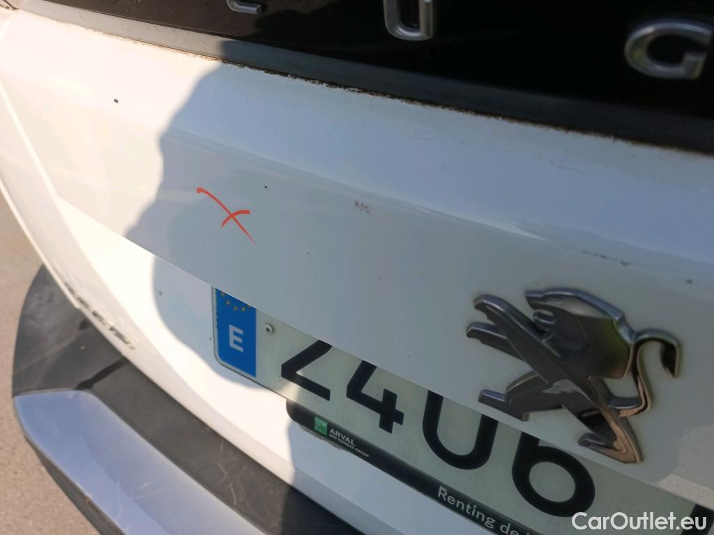  Peugeot  2008 PEUGEOT  / 2019 / 5P / todoterreno Allure Pack BlueHDI 81kW (110CV) #10