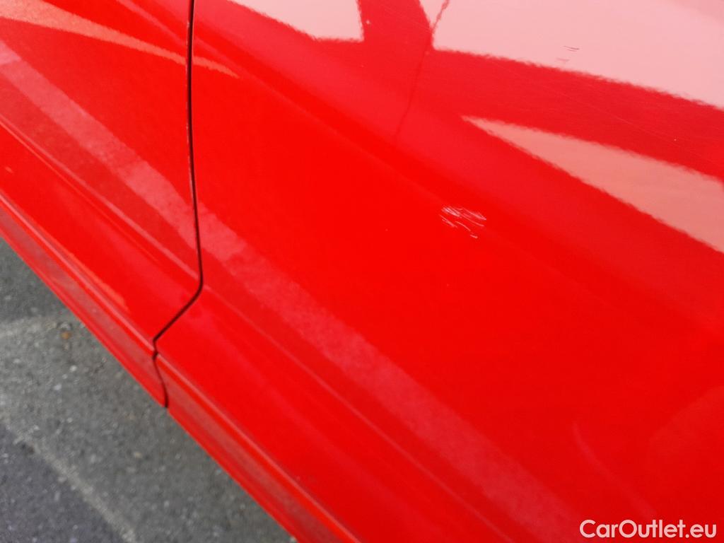  Volkswagen  T-ROC VOLKSWAGEN  / 2017 / 5P / todoterreno Advance R-Line 1.0 TSI 81kW (110CV) #12