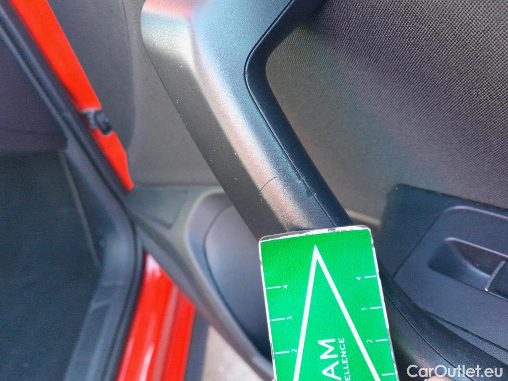  Volkswagen  T-ROC VOLKSWAGEN  / 2017 / 5P / todoterreno Advance R-Line 1.0 TSI 81kW (110CV) #4