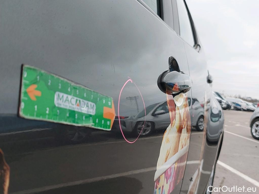  Toyota  Yaris TOYOTA  / 2020 / 5P / berlina con portón 1.5 125 S-Edition #12