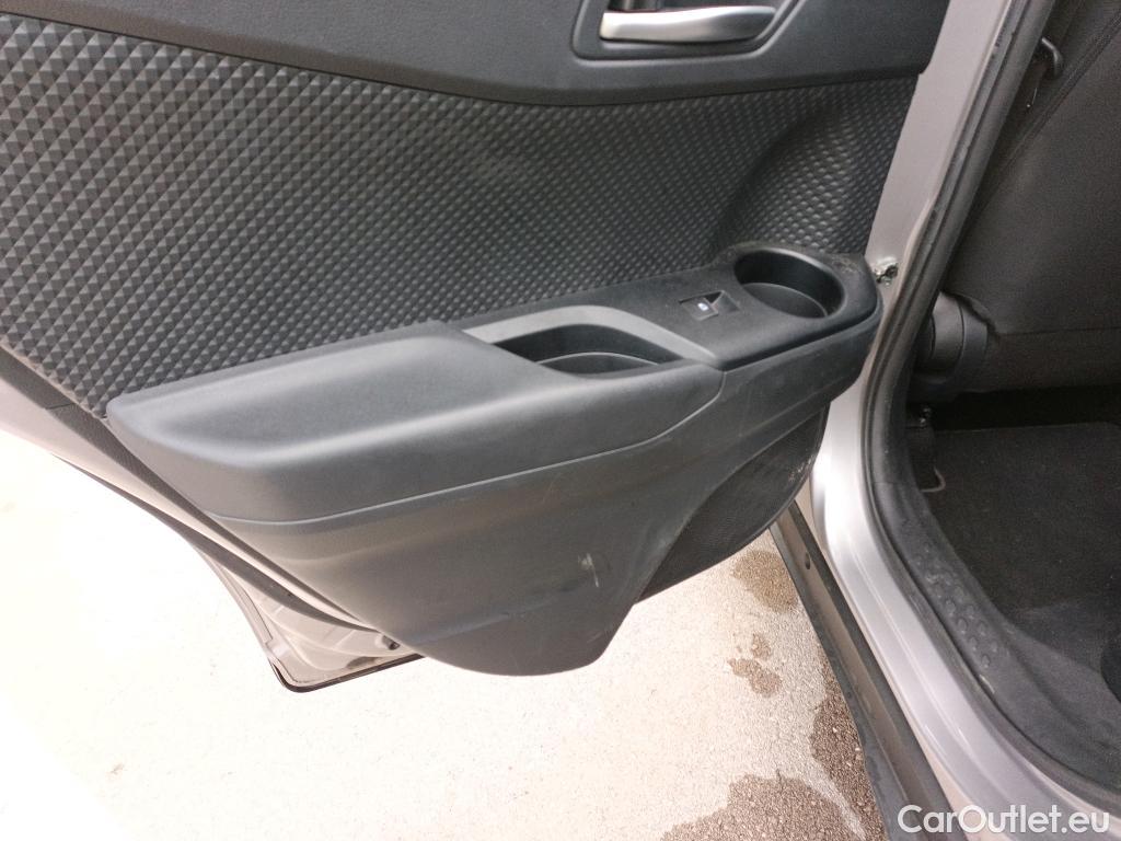  Toyota  C-HR TOYOTA  / 2016 / 5P / todoterreno 1.8 125H Advance (CX) #15