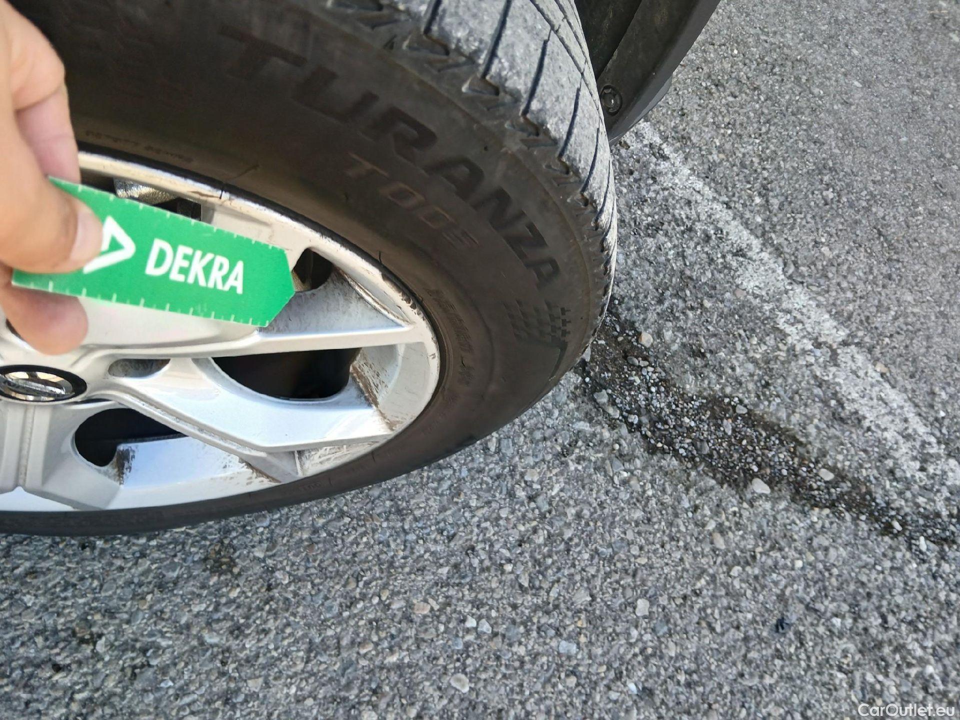  Nissan  Juke NISSAN  / 2019 / 5P / crossover DIG-T 84 kW (114 CV) DCT 7 V N-Connecta #37