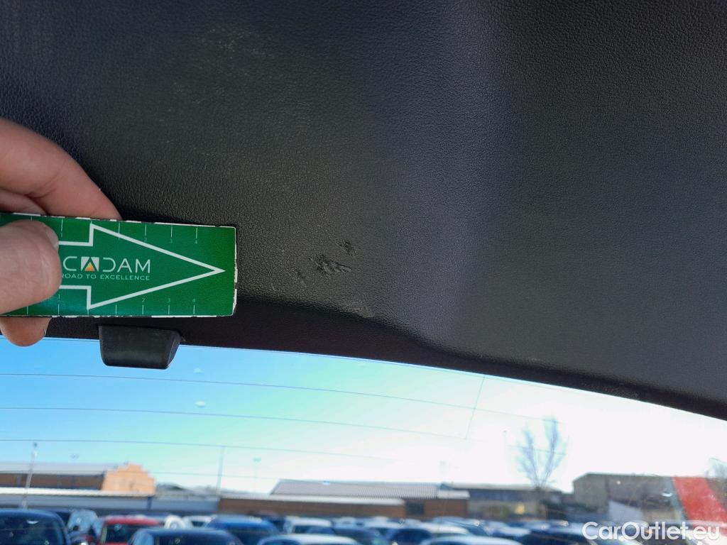  Volkswagen  T-ROC VOLKSWAGEN  / 2017 / 5P / todoterreno Advance R-Line 1.0 TSI 81kW (110CV) #6