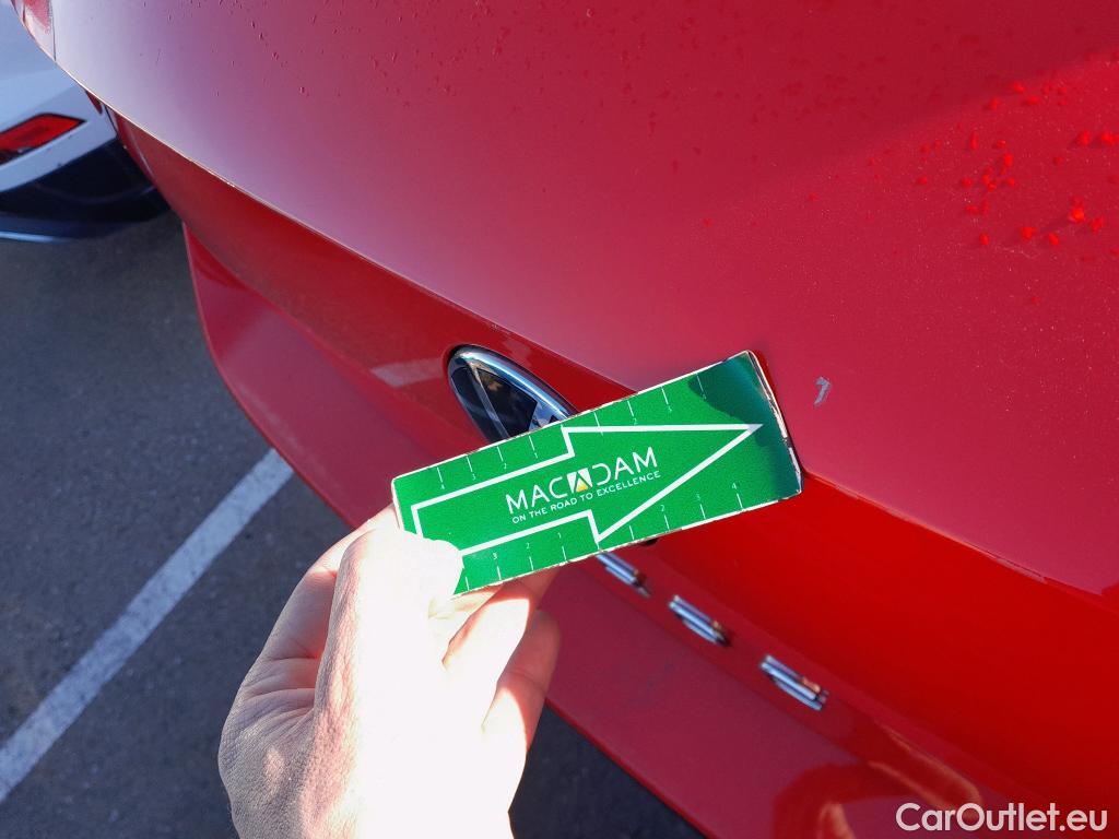  Volkswagen  T-ROC VOLKSWAGEN  / 2017 / 5P / todoterreno Advance R-Line 1.0 TSI 81kW (110CV) #17