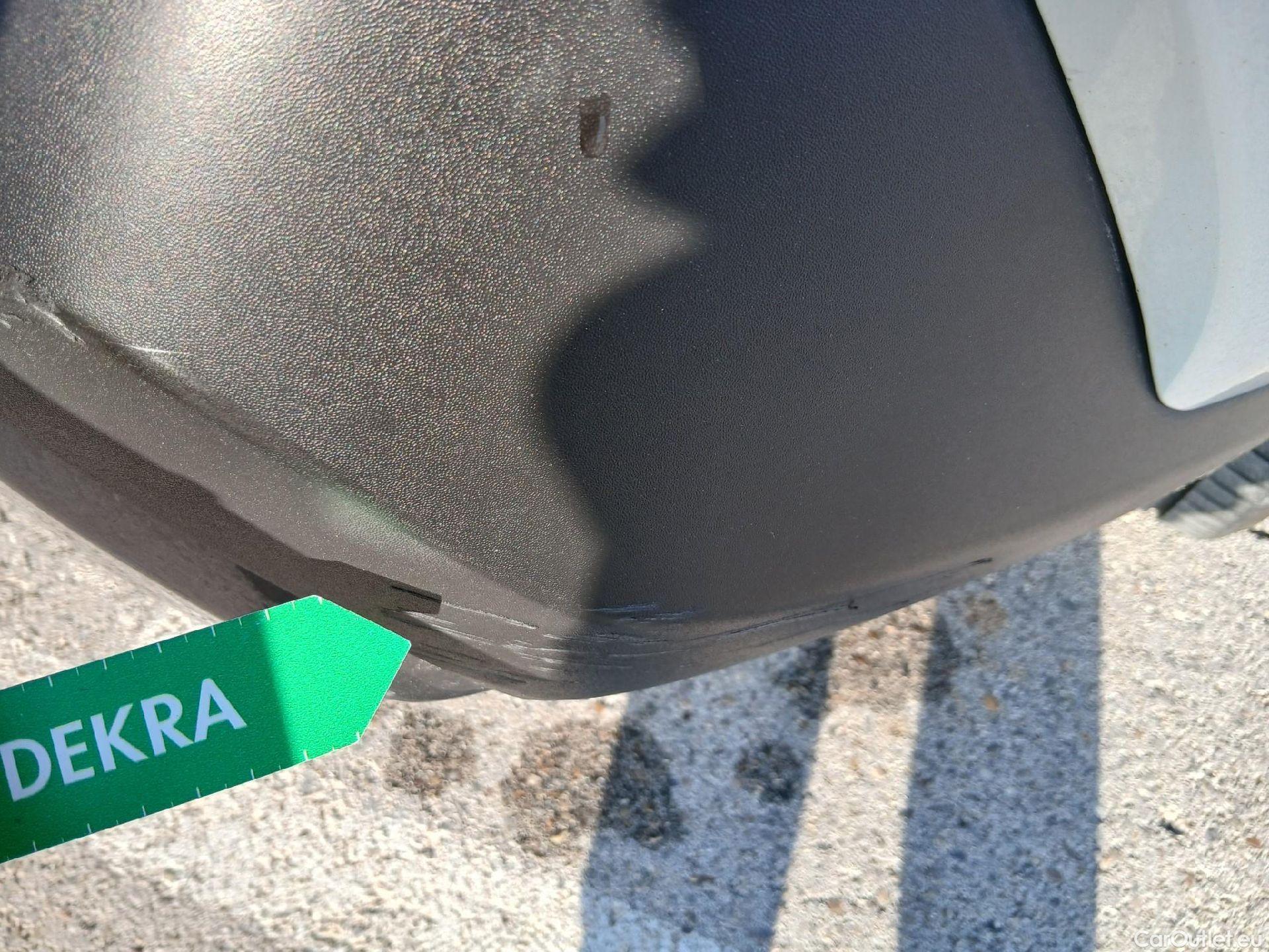  Toyota  RAV4 TOYOTA  / 2018 / 5P / todoterreno 2.5l 220H Advance 4WD #22