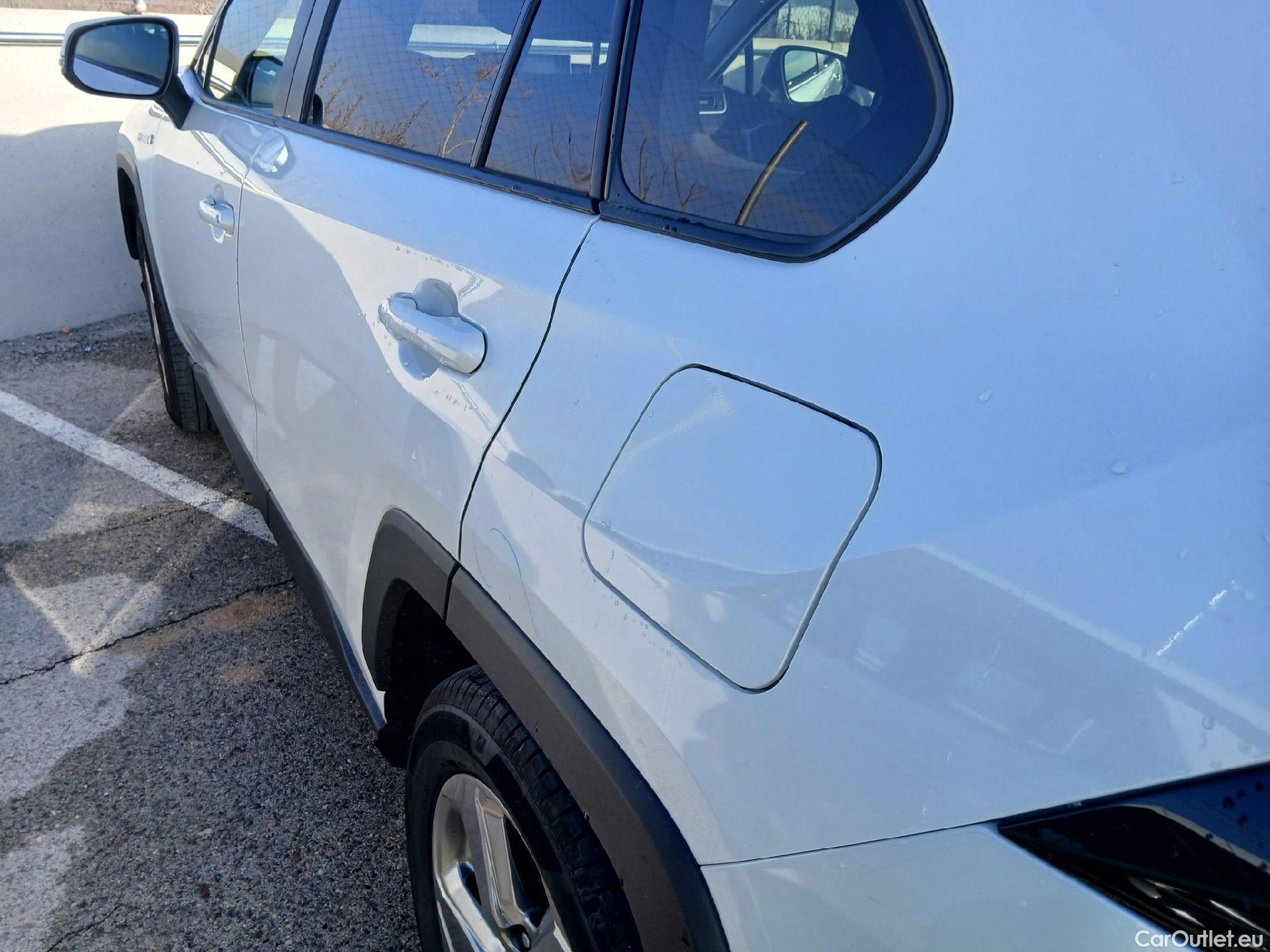  Toyota  RAV4 TOYOTA  / 2018 / 5P / todoterreno 2.5l 220H Advance 4WD #19