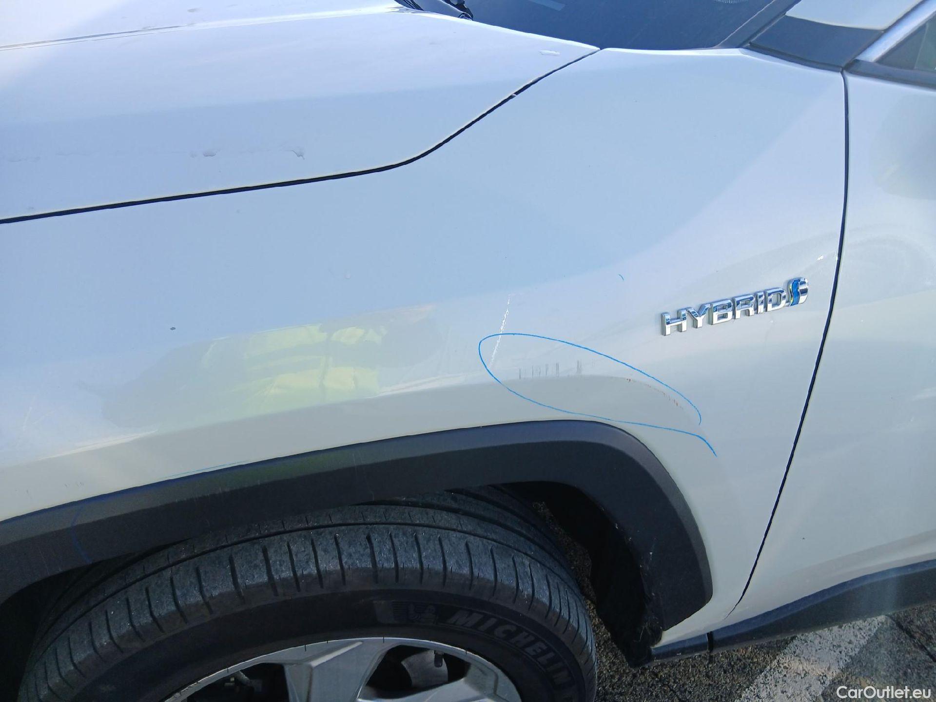  Toyota  RAV4 TOYOTA  / 2018 / 5P / todoterreno 2.5l 220H Advance 4WD #14