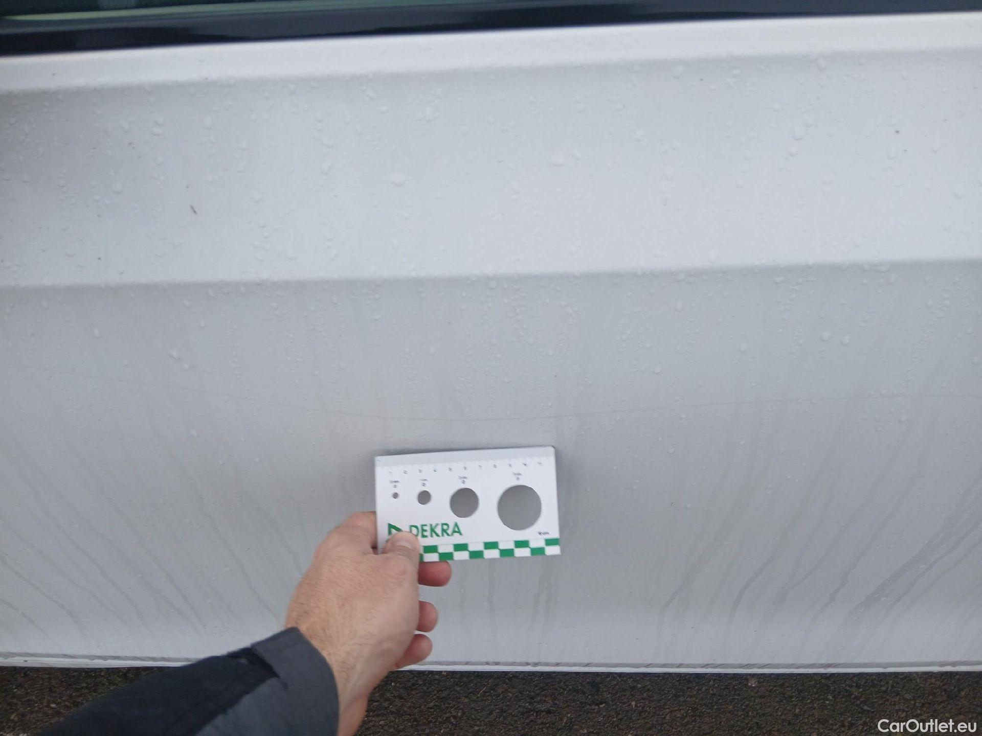  Volkswagen  Golf  VOLKSWAGEN / 2020 / 5P / berlina con portón Life 1.0 eTSI 81kW (110CV) DSG #10