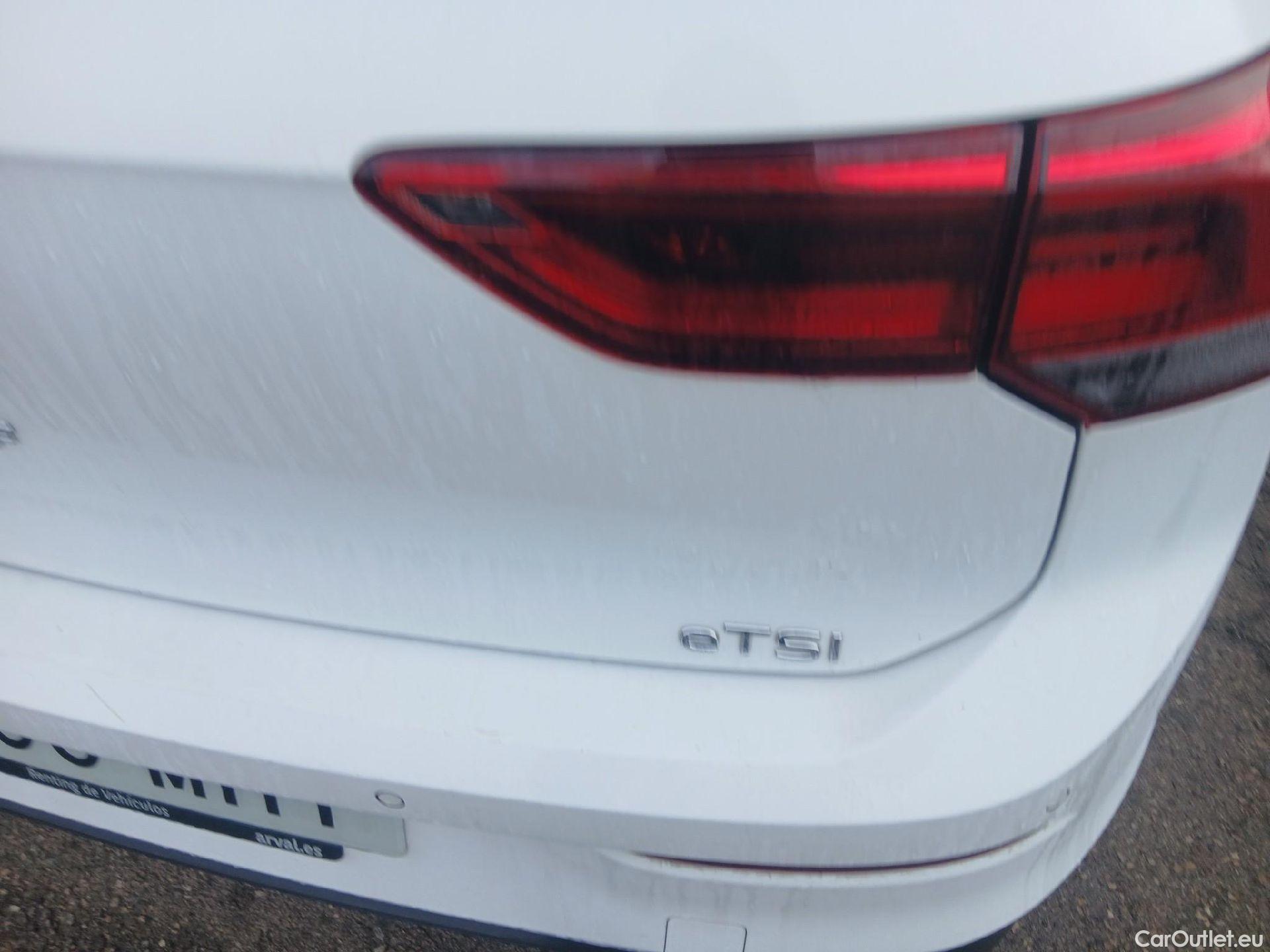  Volkswagen  Golf  VOLKSWAGEN / 2020 / 5P / berlina con portón Life 1.0 eTSI 81kW (110CV) DSG #17