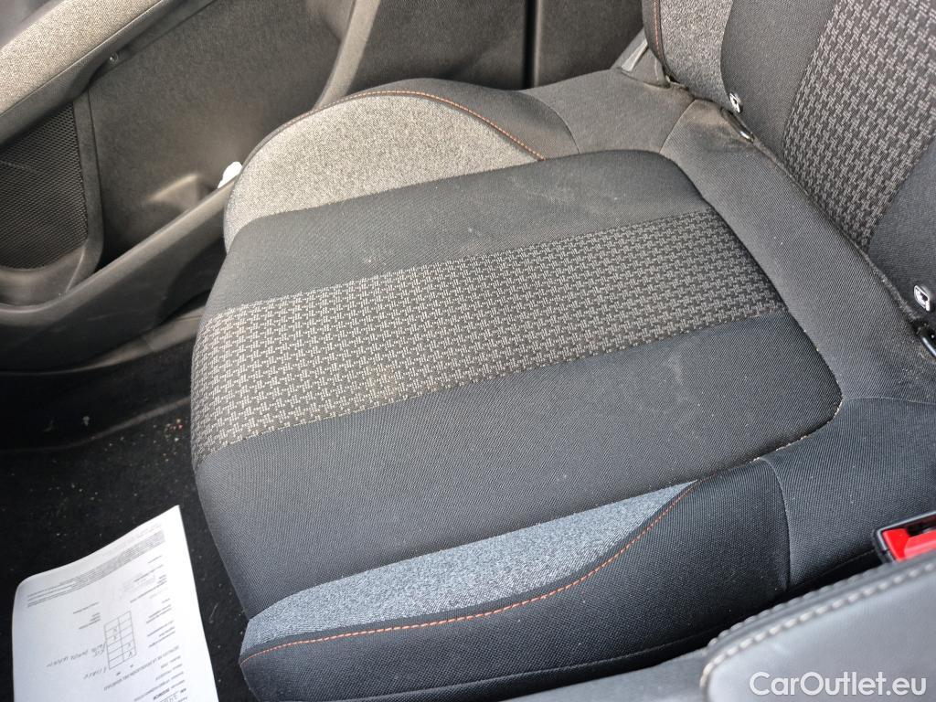  Peugeot  3008  Active Pack 1.5 HDi 130CV MT6 E6d #10