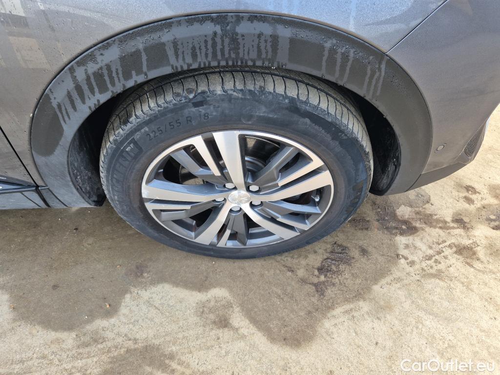  Peugeot  3008 PEUGEOT  Hybrid / 2020 / 5P / todoterreno 225 e-EAT8 Allure #1