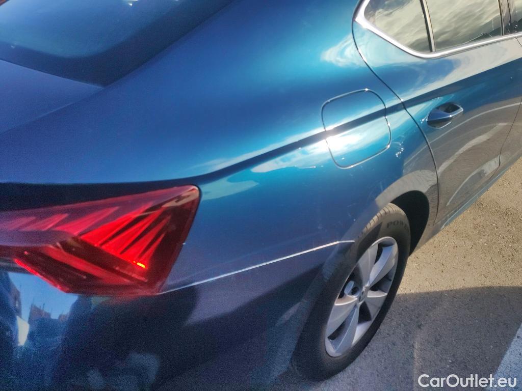  Skoda  Octavia SKODA  / 2020 / 5P / berlina con portón 2.0 TDI 85kW (115 CV) Manual Ambition #7