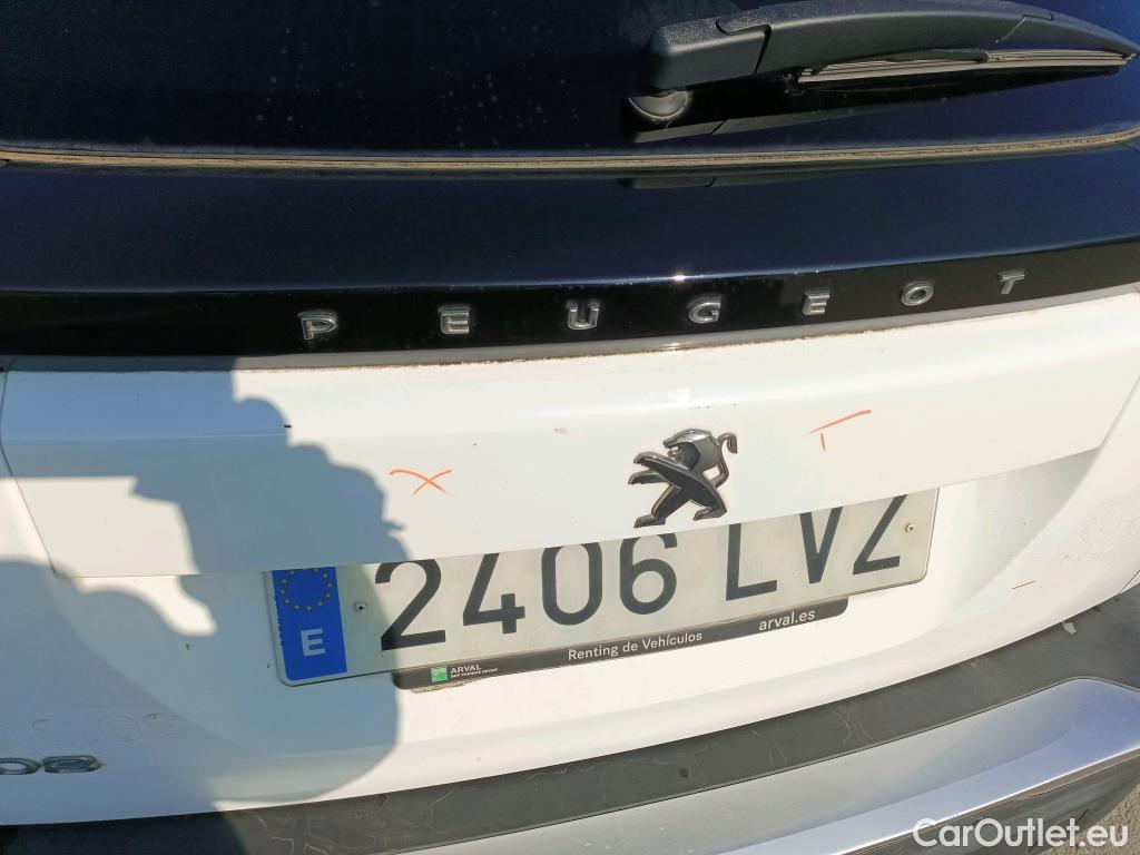  Peugeot  2008 PEUGEOT  / 2019 / 5P / todoterreno Allure Pack BlueHDI 81kW (110CV) #9