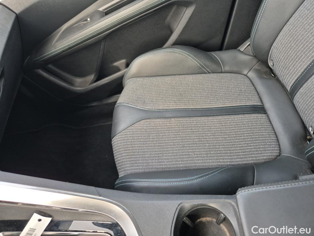  Peugeot  3008 PEUGEOT  Hybrid / 2020 / 5P / todoterreno 225 e-EAT8 Allure #5