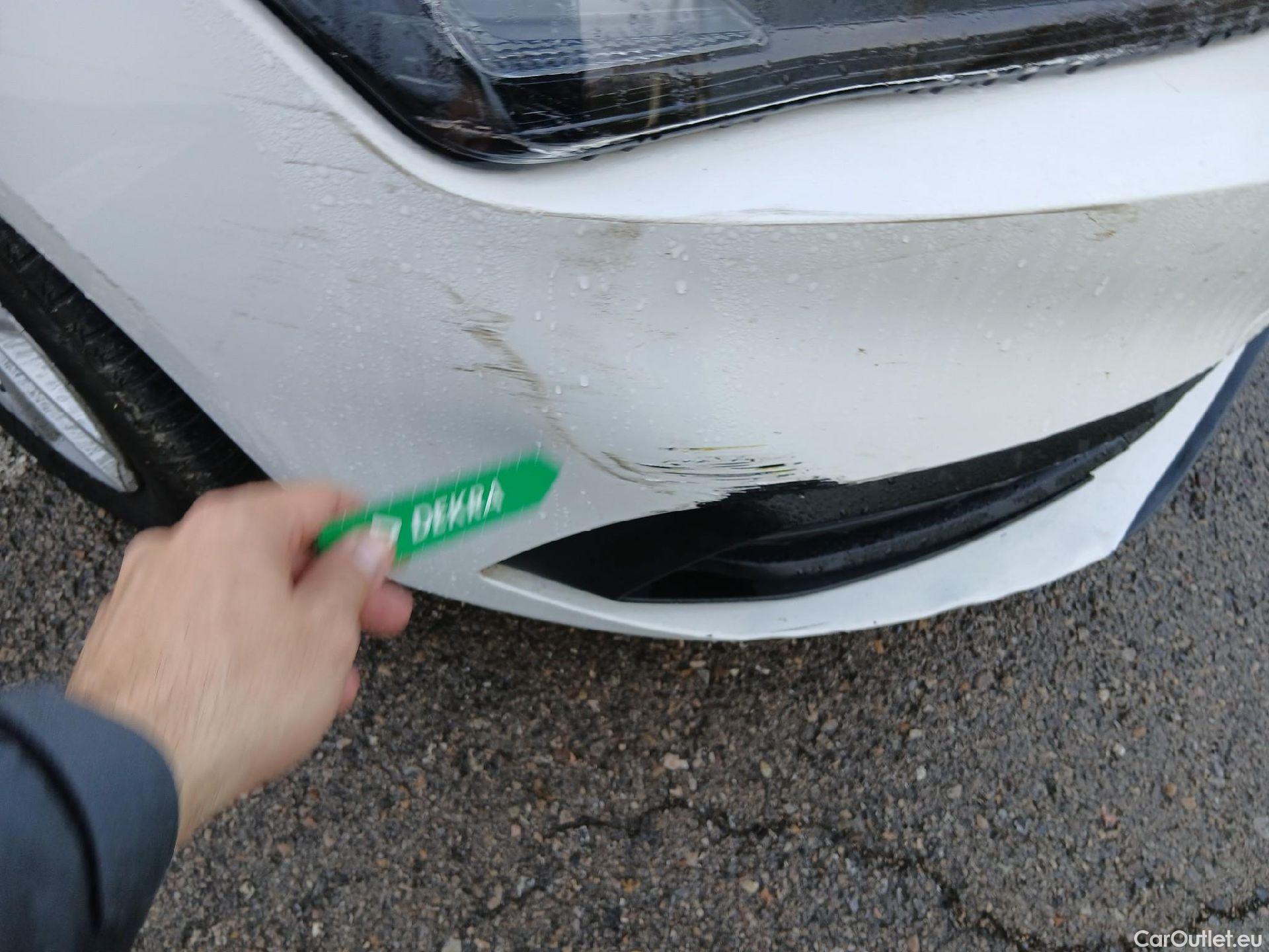  Land Rover  Discovery SEAT Nuevo León / 2020 / 5P / berlina con portón 2.0 TDI 85kW (115CV) STYLE GONavi (AC) #3