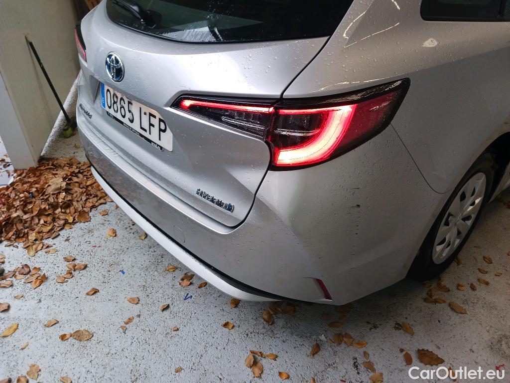  Toyota  Corolla TOYOTA  / 2019 / 5P / familiar 1.8 125H BUSINESS E-CVT TOURING SPORT #5