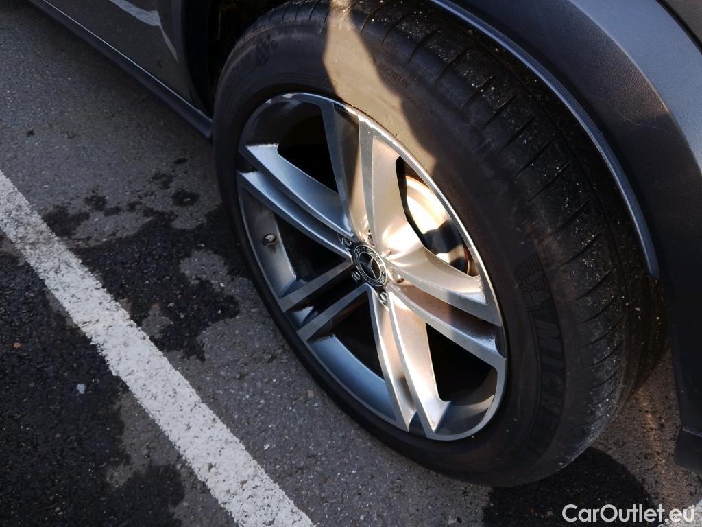  Mercedes  G-Klasee MERCEDES-BENZ GLE / 2018 / 5P / todoterreno GLE 300 d 4MATIC #4