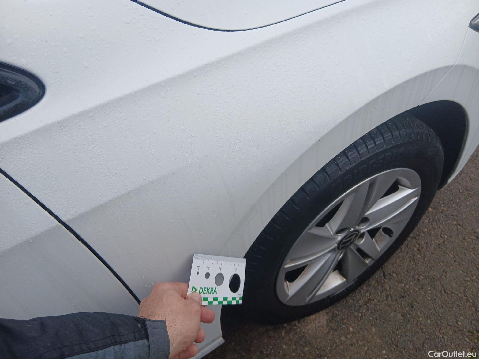  Volkswagen  Golf  VOLKSWAGEN / 2020 / 5P / berlina con portón Life 1.0 eTSI 81kW (110CV) DSG #25