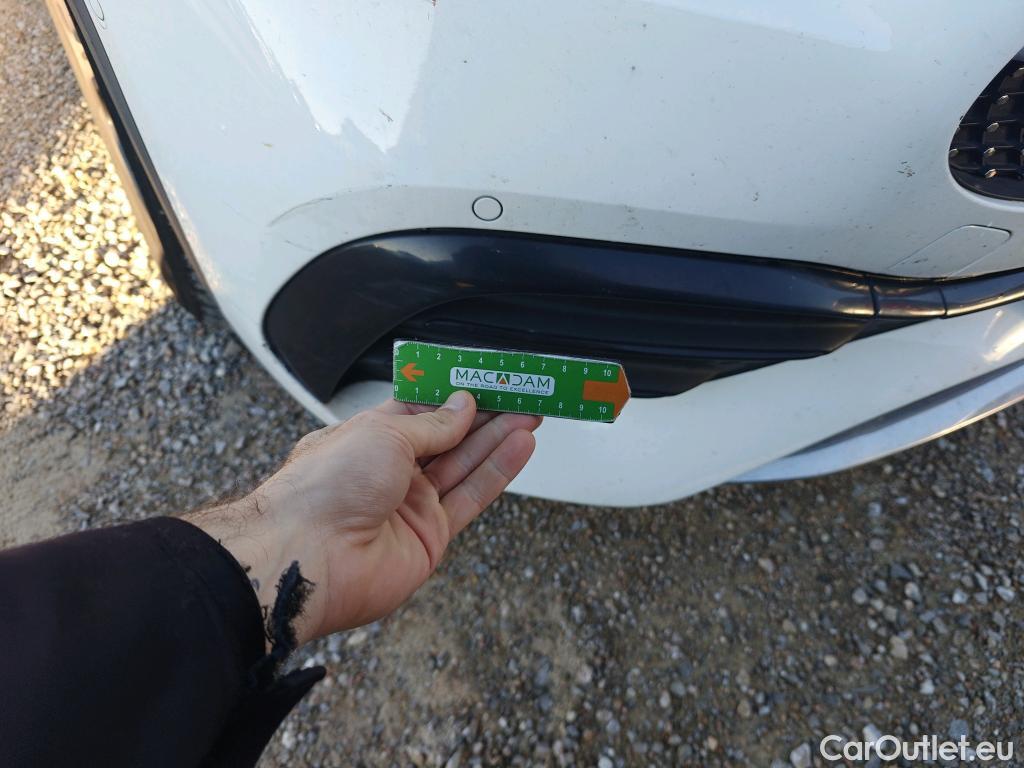  Mercedes  GLA MERCEDES-BENZ  / 2020 / 5P / todoterreno  200 D #48