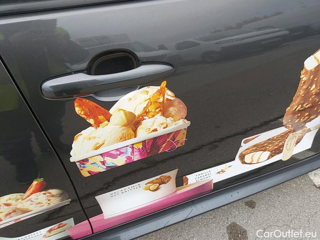  Toyota  Yaris TOYOTA  / 2020 / 5P / berlina con portón 1.5 125 S-Edition #3