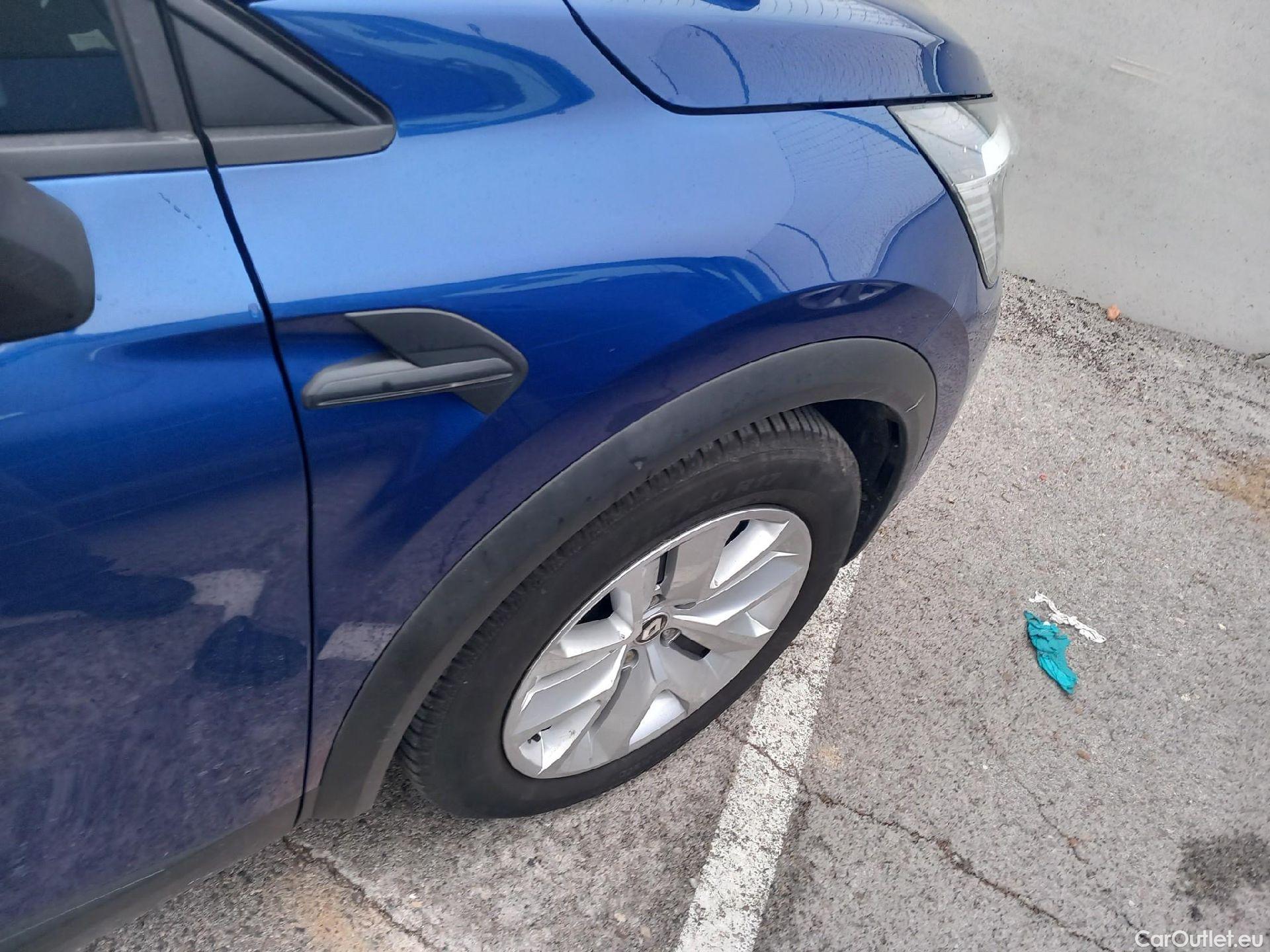  Renault  Captur RENAULT  / 2020 / 5P / todoterreno Intens TCe 90 #28