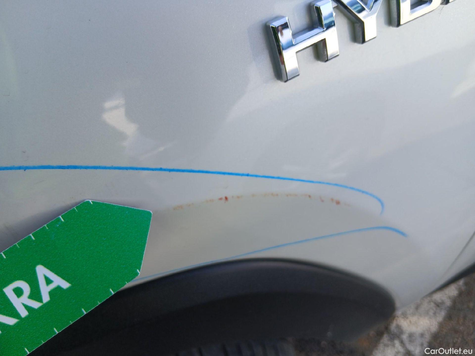  Toyota  RAV4 TOYOTA  / 2018 / 5P / todoterreno 2.5l 220H Advance 4WD #13