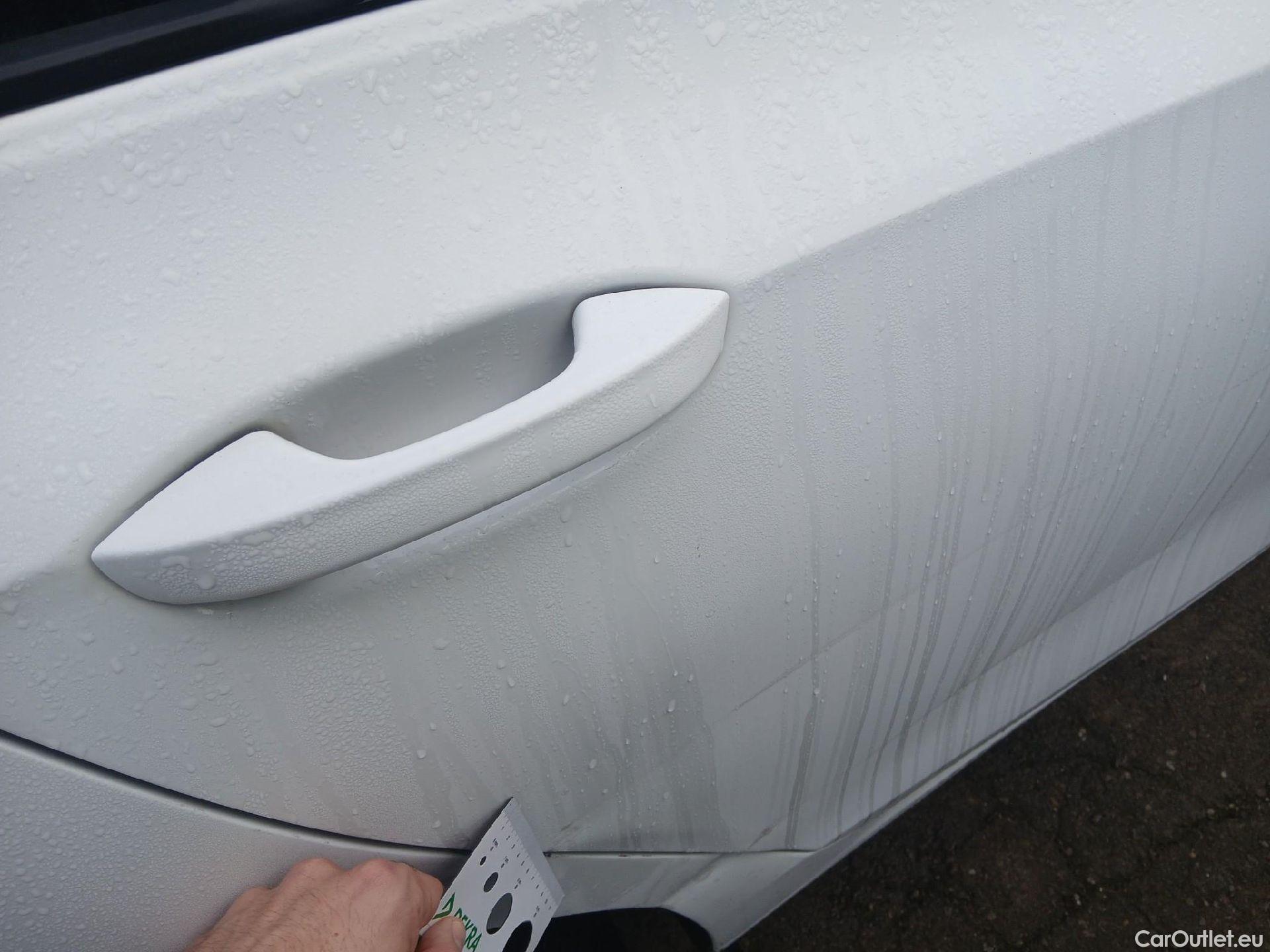  Volkswagen  Golf  VOLKSWAGEN / 2020 / 5P / berlina con portón Life 1.0 eTSI 81kW (110CV) DSG #22