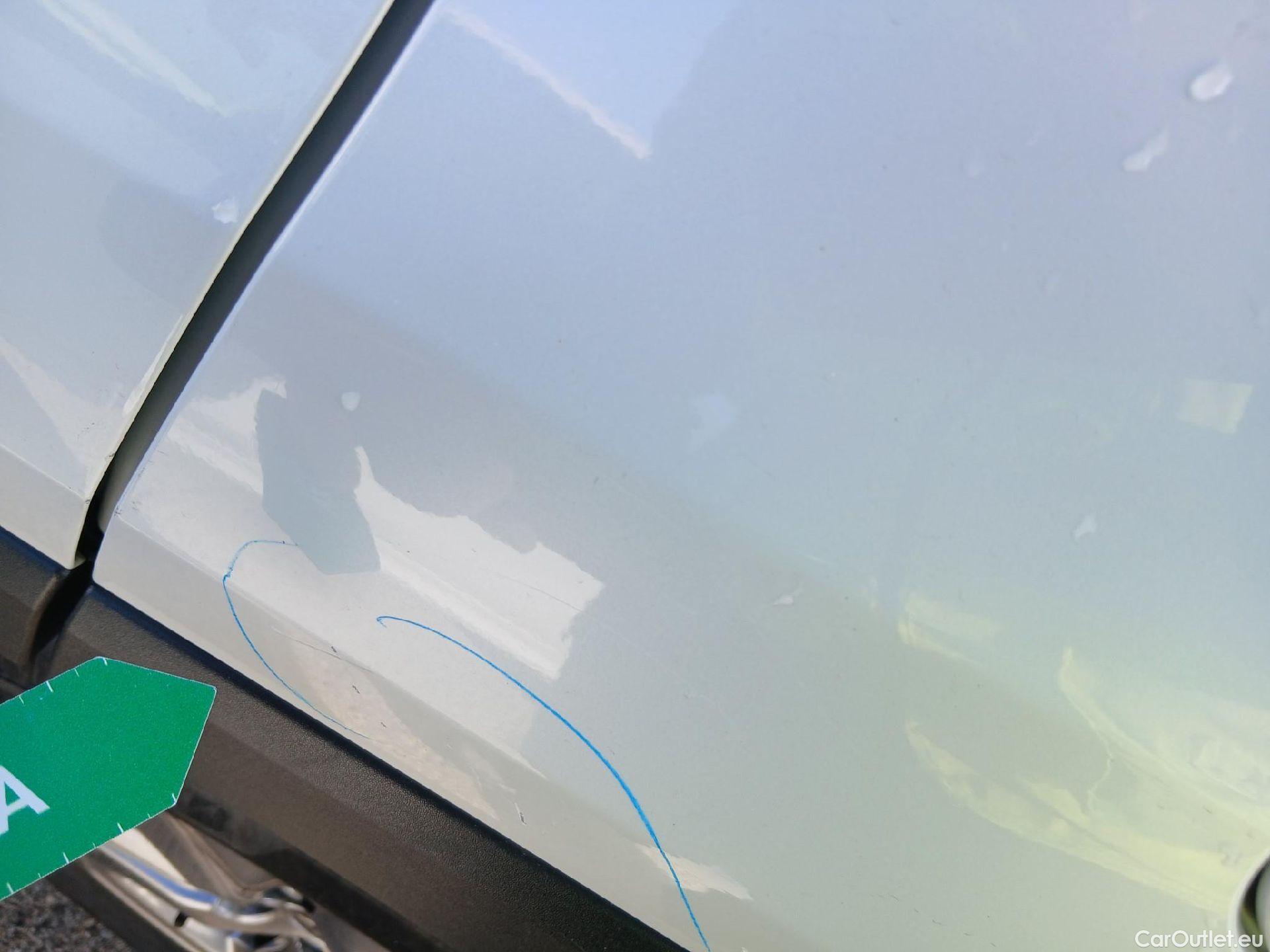  Toyota  RAV4 TOYOTA  / 2018 / 5P / todoterreno 2.5l 220H Advance 4WD #20