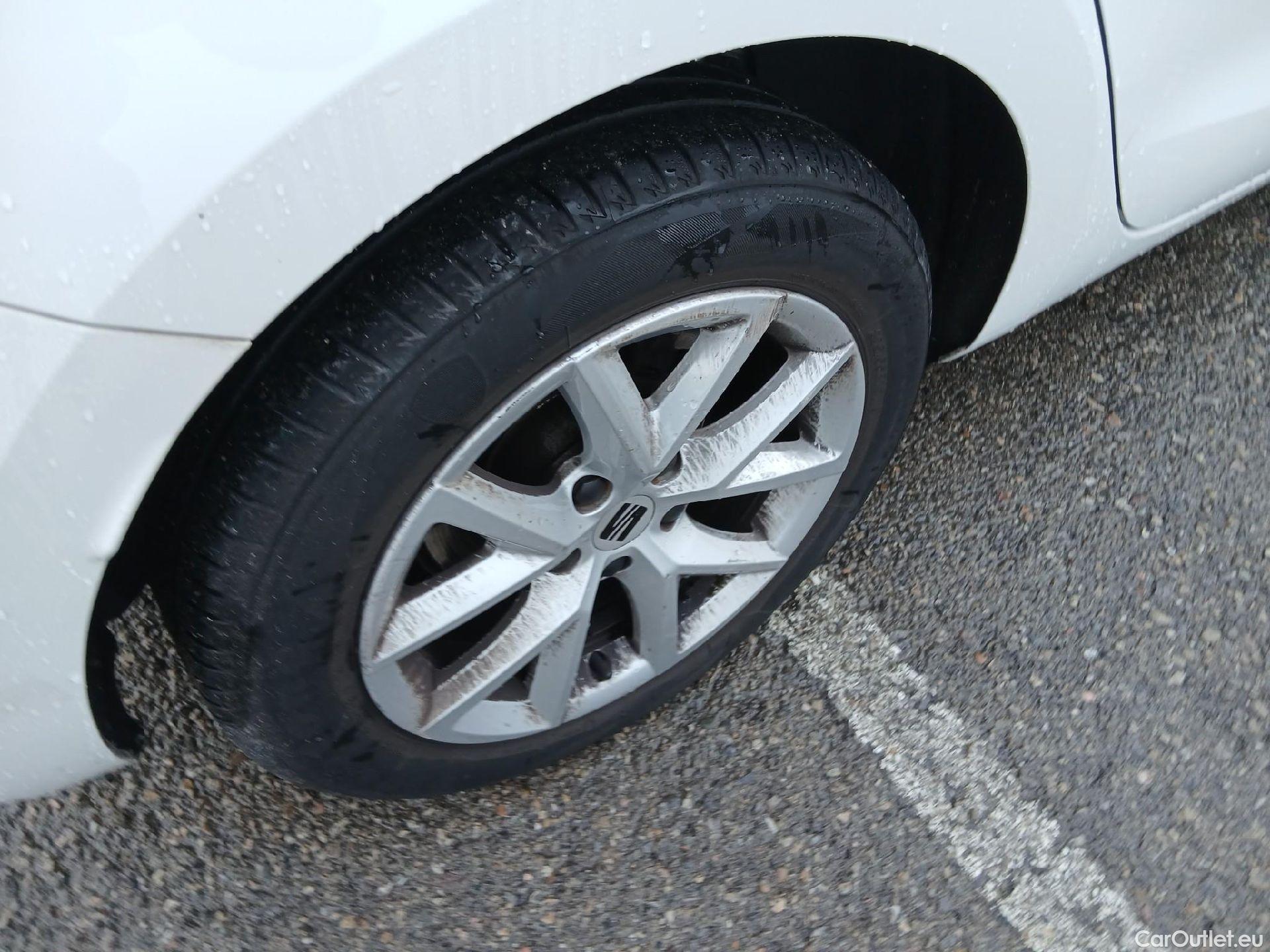  Land Rover  Discovery SEAT Nuevo León / 2020 / 5P / berlina con portón 2.0 TDI 85kW (115CV) STYLE GONavi (AC) #17