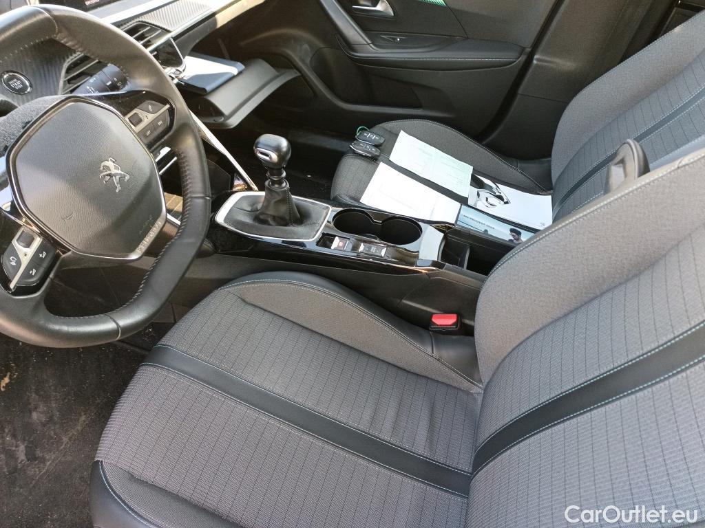  Peugeot  2008 PEUGEOT  / 2019 / 5P / todoterreno Allure Pack BlueHDI 81kW (110CV) #12