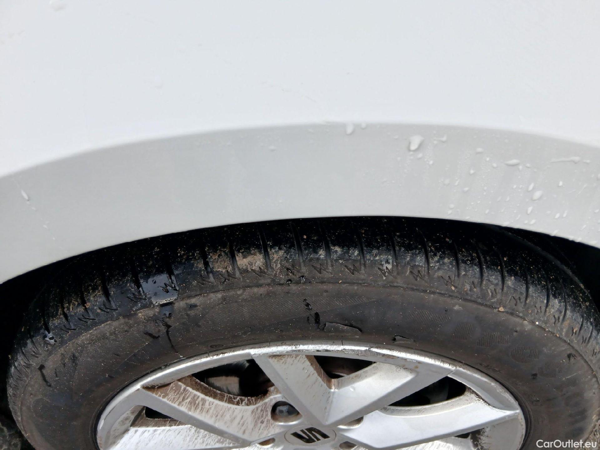  Land Rover  Discovery SEAT Nuevo León / 2020 / 5P / berlina con portón 2.0 TDI 85kW (115CV) STYLE GONavi (AC) #26