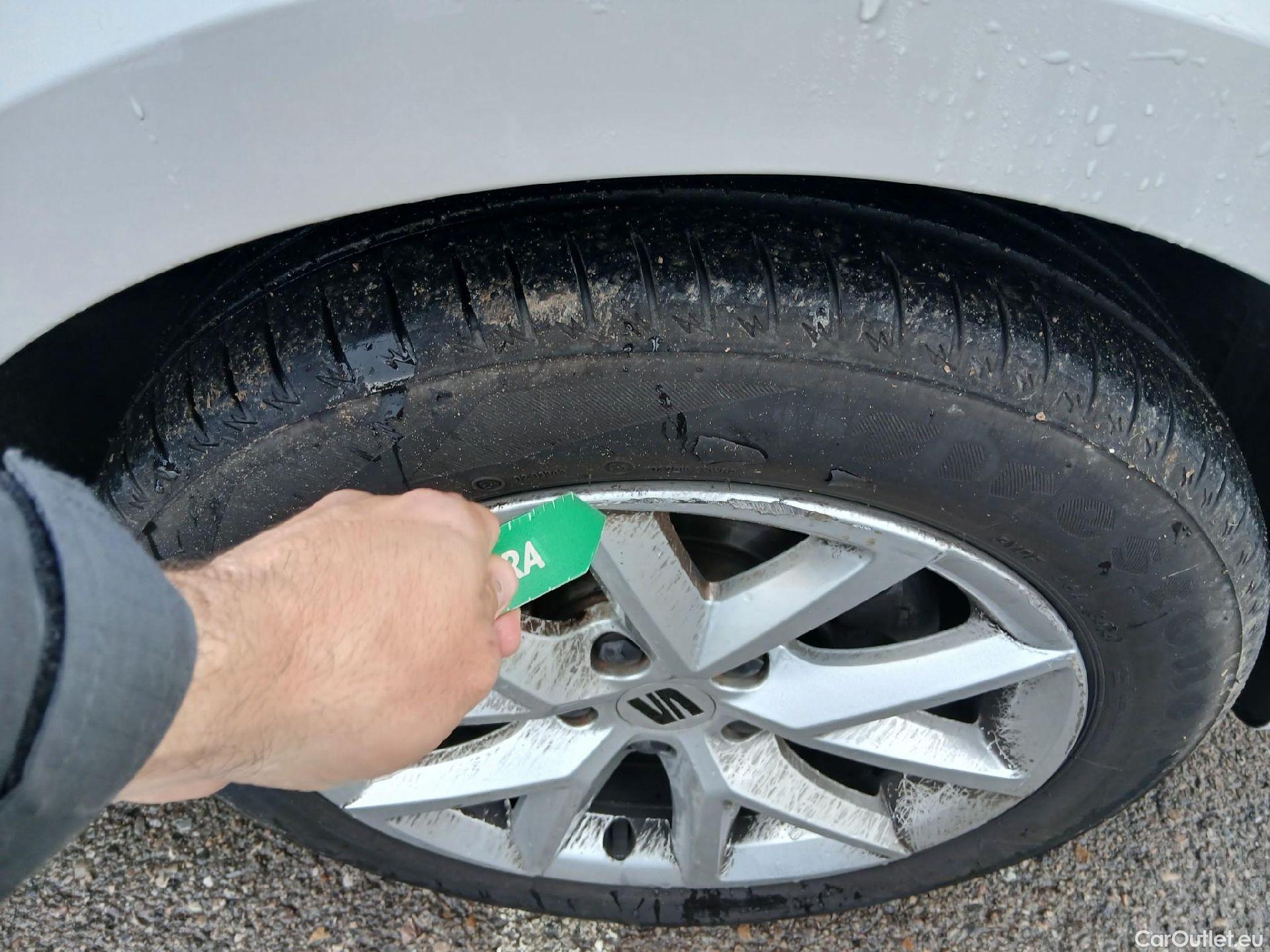  Land Rover  Discovery SEAT Nuevo León / 2020 / 5P / berlina con portón 2.0 TDI 85kW (115CV) STYLE GONavi (AC) #24